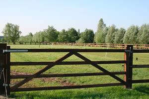 Hardhouten weideafrastering